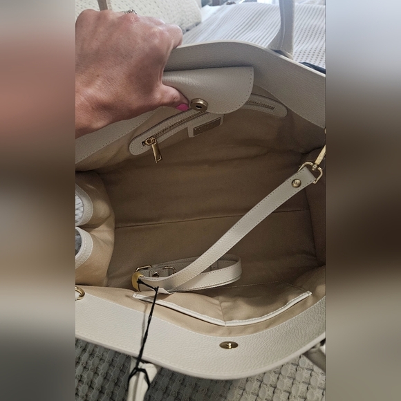 CLAUDIA FIRENZE Made In Italy Leather Pebbled Crossbody/hand Bag. White. NWT - Picture 8 of 16